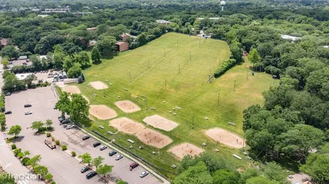5917 Oakwood Drive Lisle IL 60532