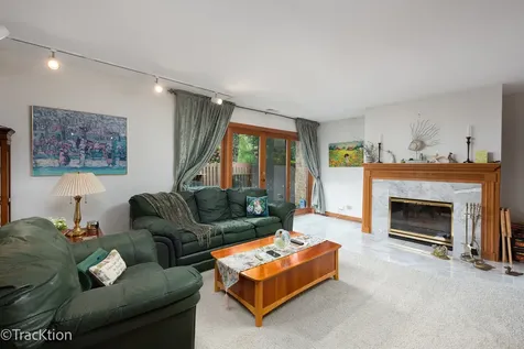 5917 Oakwood Drive Lisle IL 60532