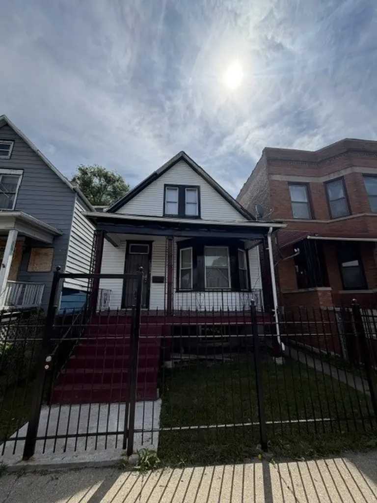 6505 South Damen Avenue Chicago IL 60636