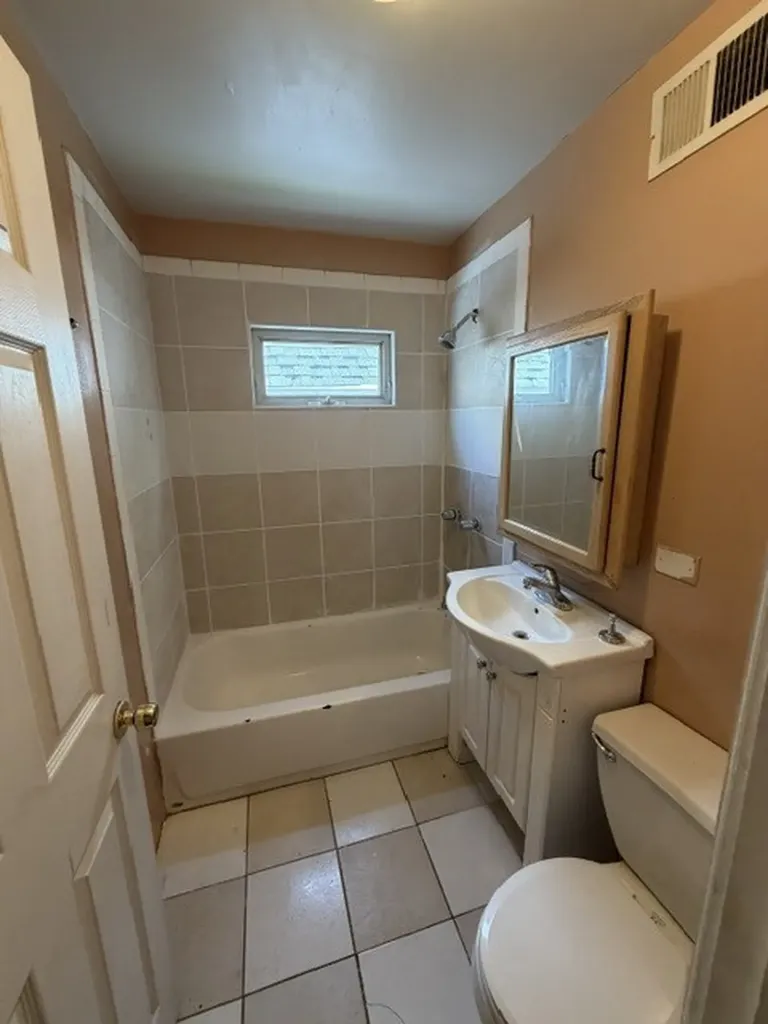 6505 South Damen Avenue Chicago IL 60636