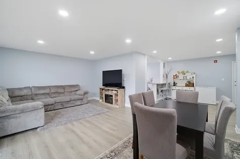 505 Cleveland Avenue Arlington Heights IL 60005