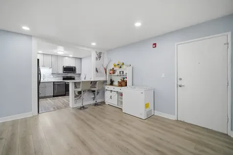 505 Cleveland Avenue Arlington Heights IL 60005