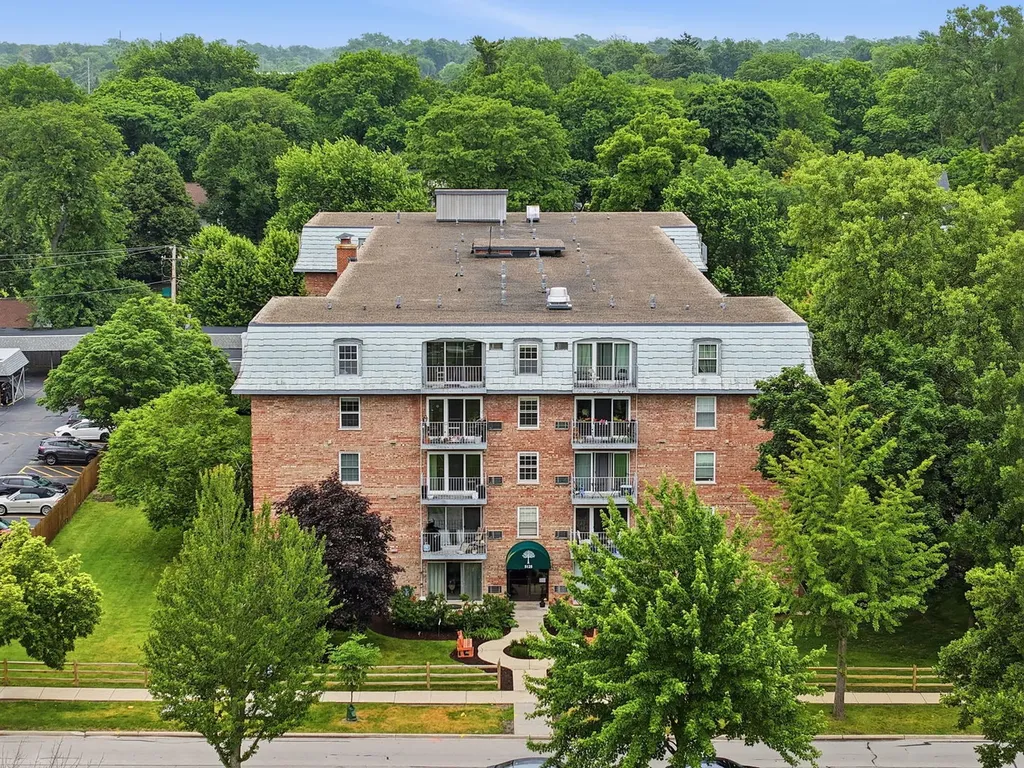 5125 Blodgett Avenue Downers Grove IL 60515