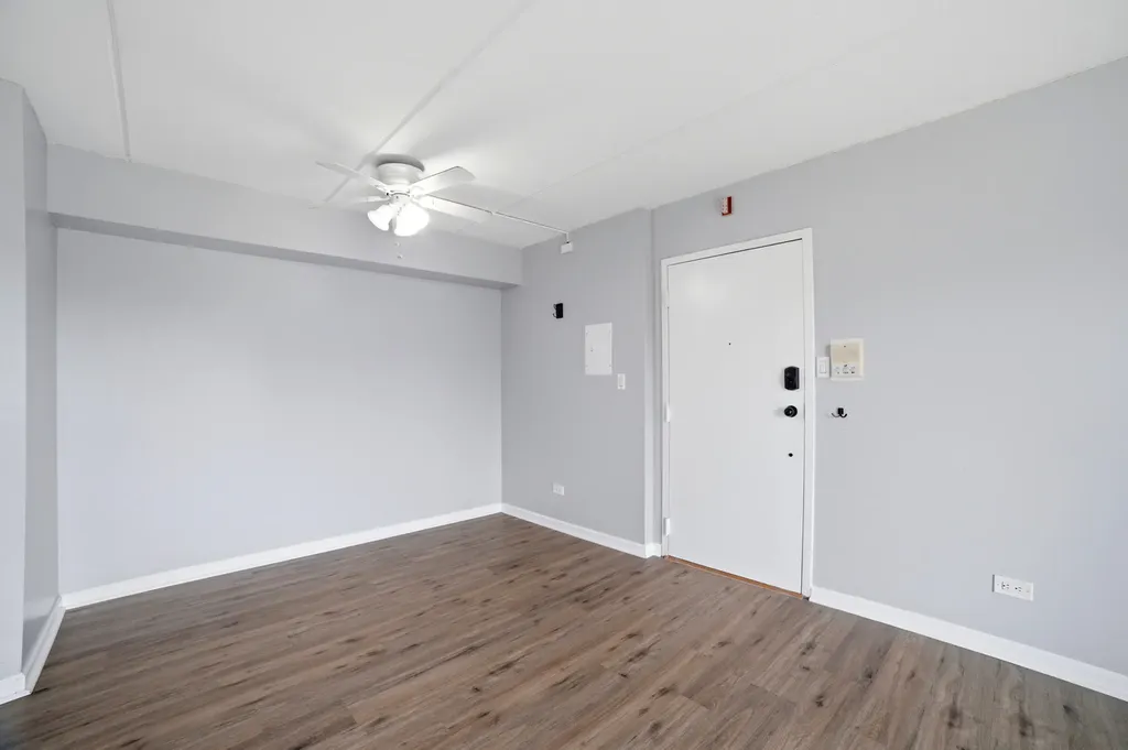 5125 Blodgett Avenue Downers Grove IL 60515