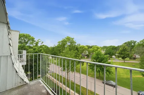 5125 Blodgett Avenue Downers Grove IL 60515