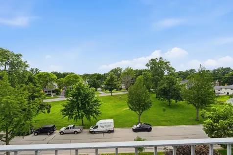 5125 Blodgett Avenue Downers Grove IL 60515