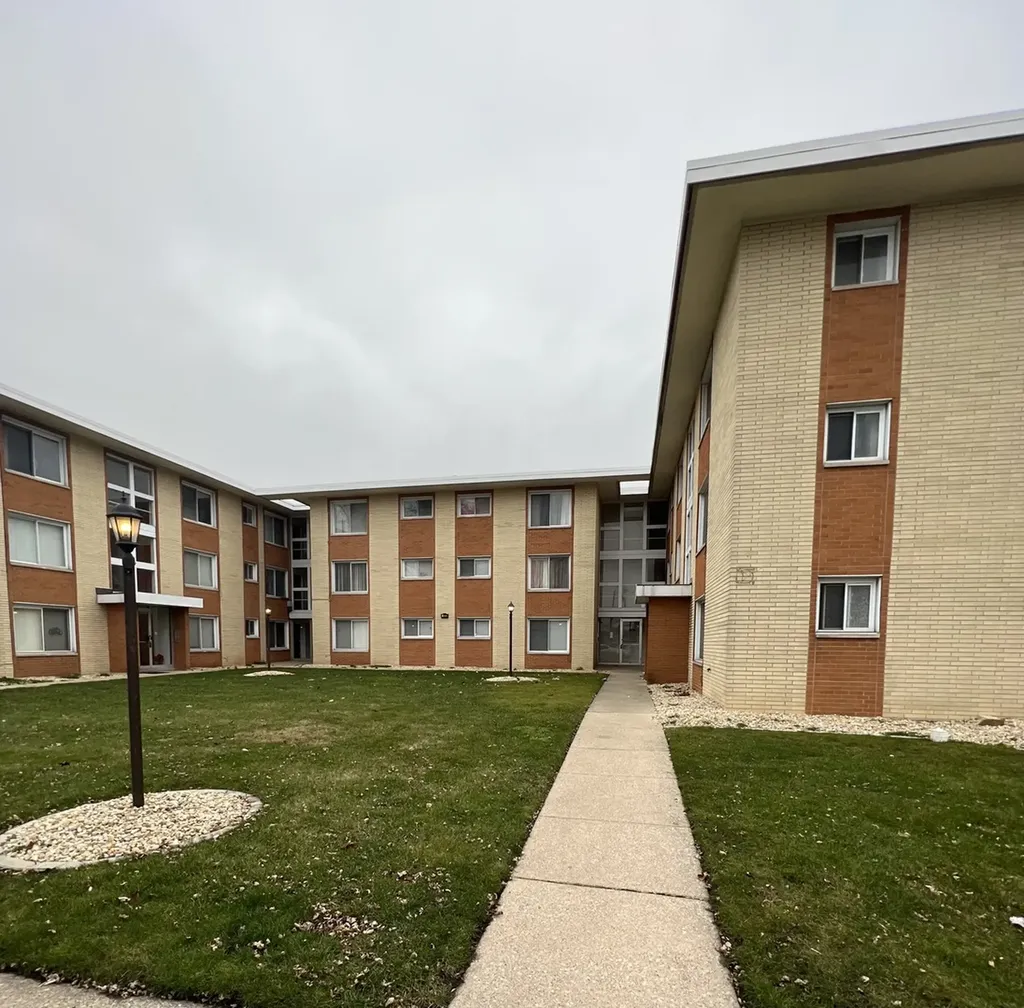 14633 Keystone Avenue Midlothian IL 60445
