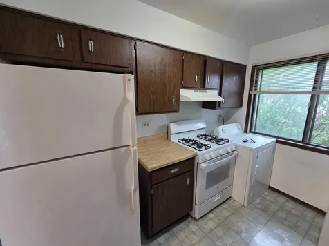 1440 Sutter Drive Hanover Park IL 60133