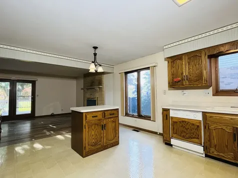 1483 Heather Lane Des Plaines IL 60018