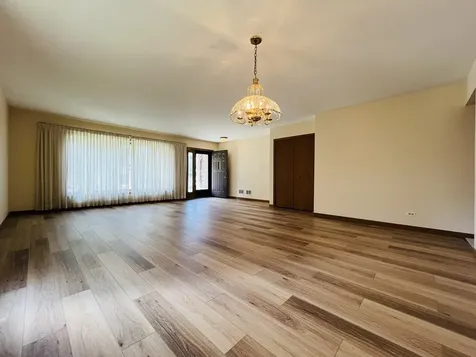 1483 Heather Lane Des Plaines IL 60018