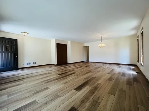 1483 Heather Lane Des Plaines IL 60018