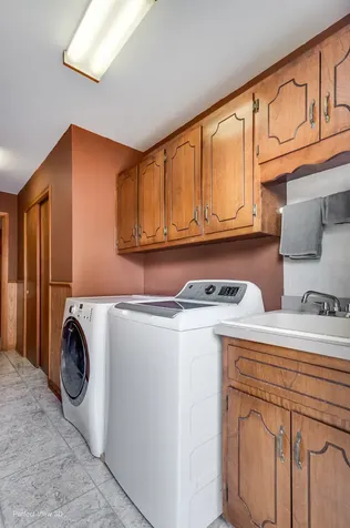 8636 West 98th Place Palos Hills IL 60465