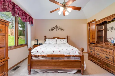 8636 West 98th Place Palos Hills IL 60465