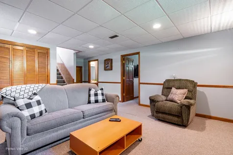 8636 West 98th Place Palos Hills IL 60465