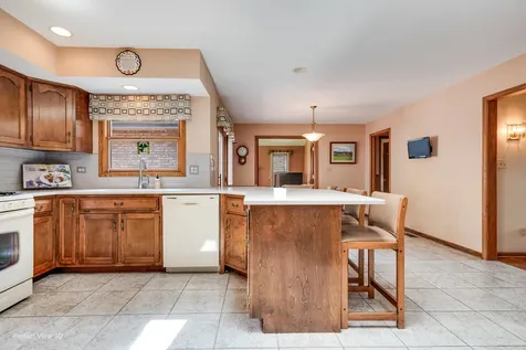 8636 West 98th Place Palos Hills IL 60465
