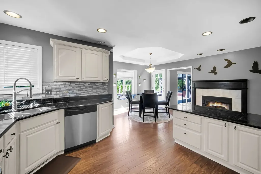 2518 Adamsway Drive Aurora IL 60502