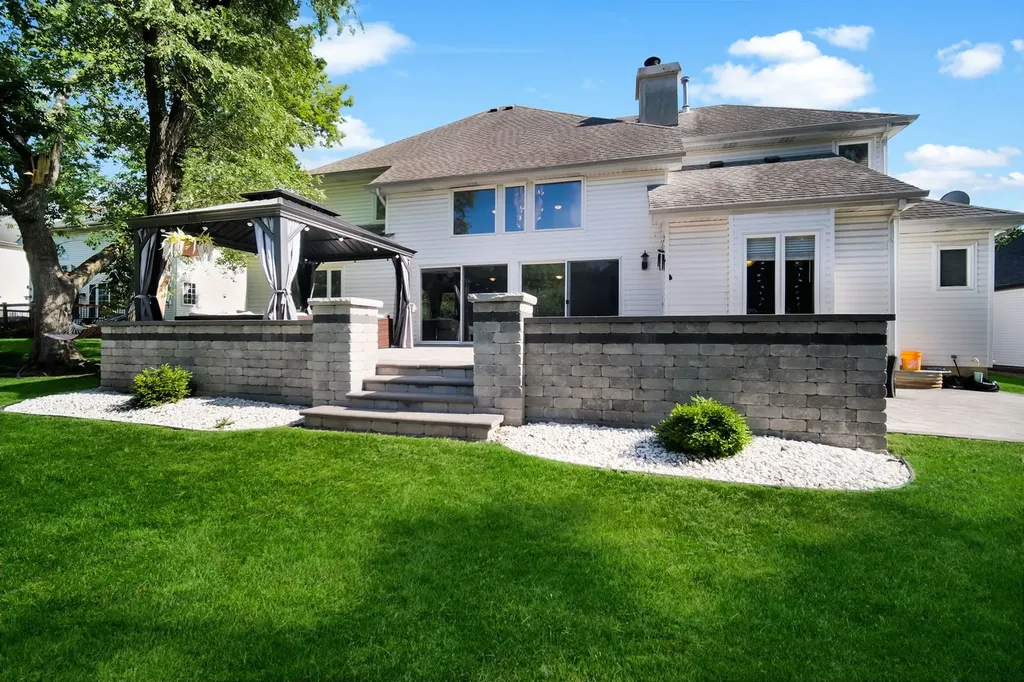 2518 Adamsway Drive Aurora IL 60502