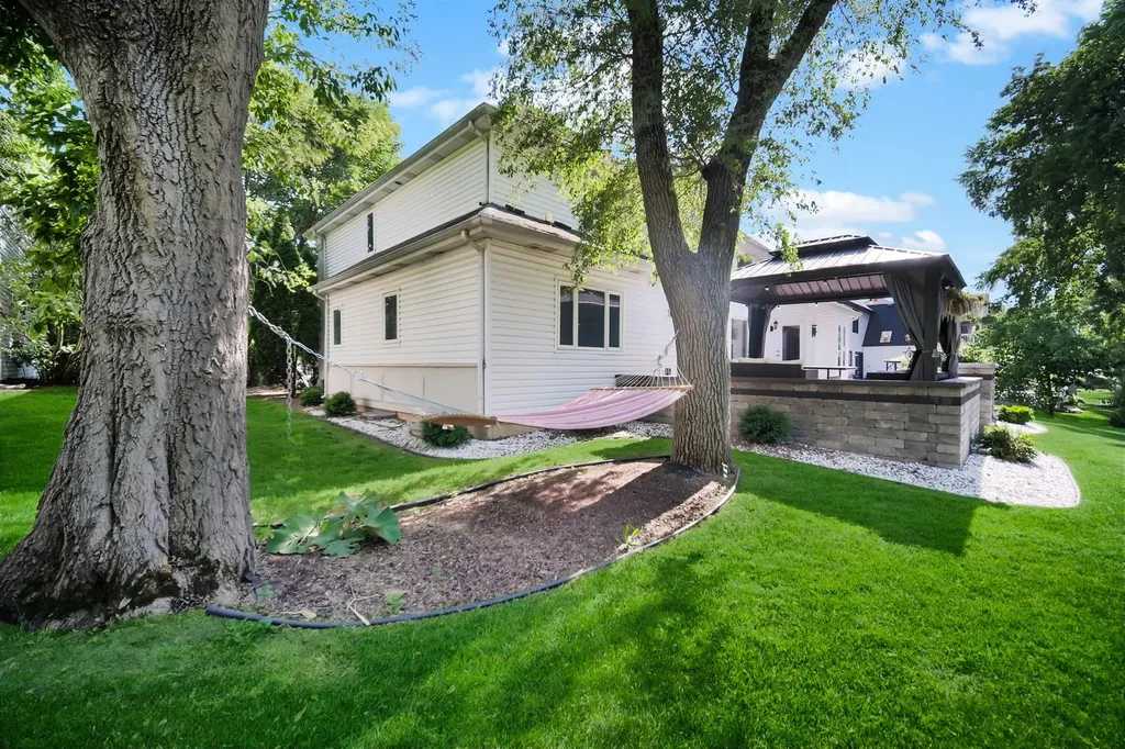 2518 Adamsway Drive Aurora IL 60502