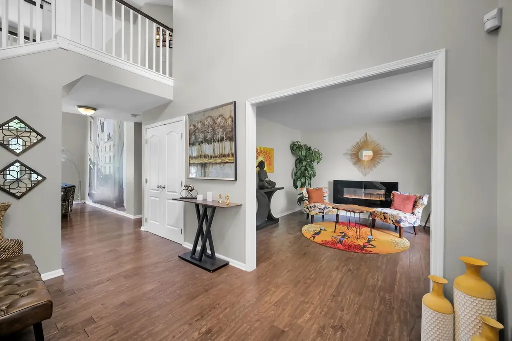 2518 Adamsway Drive Aurora IL 60502