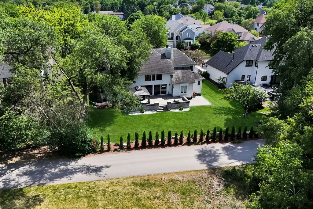 2518 Adamsway Drive Aurora IL 60502
