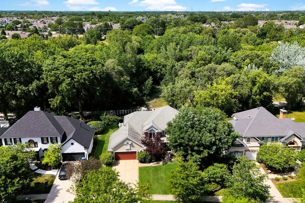 2518 Adamsway Drive Aurora IL 60502