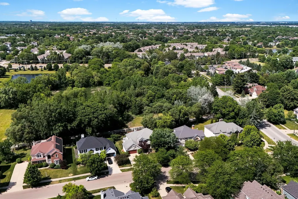 2518 Adamsway Drive Aurora IL 60502