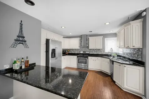 2518 Adamsway Drive Aurora IL 60502