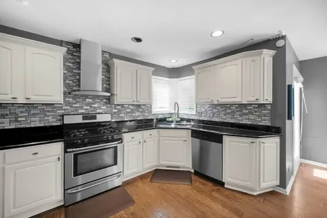 2518 Adamsway Drive Aurora IL 60502