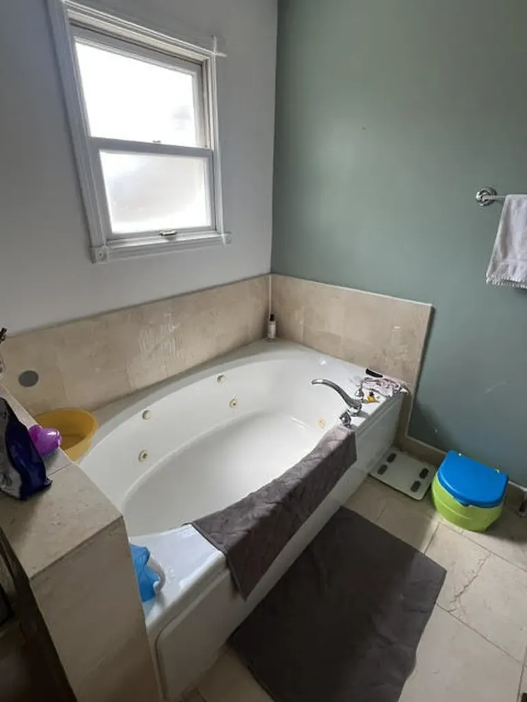 2714 North Marshfield Avenue Chicago IL 60614