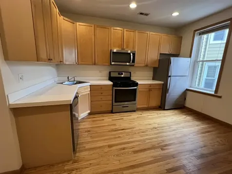 2714 North Marshfield Avenue Chicago IL 60614