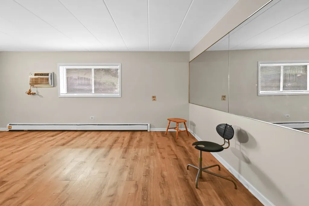 228 East Bailey Road Naperville IL 60565