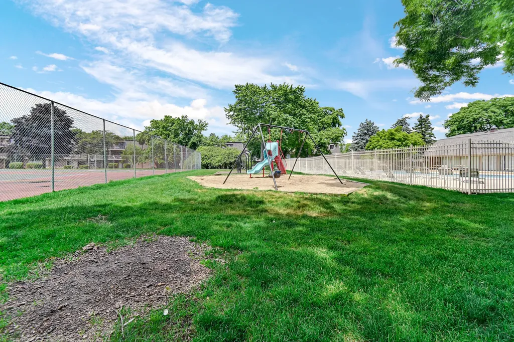 228 East Bailey Road Naperville IL 60565