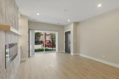 4932 South Champlain Avenue Chicago IL 60615