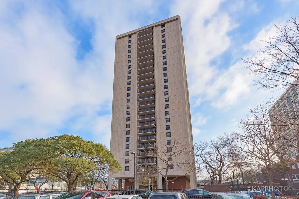 2605 South Indiana Avenue Chicago IL 60616