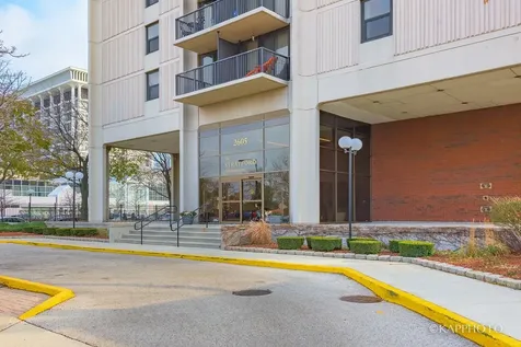 2605 South Indiana Avenue Chicago IL 60616