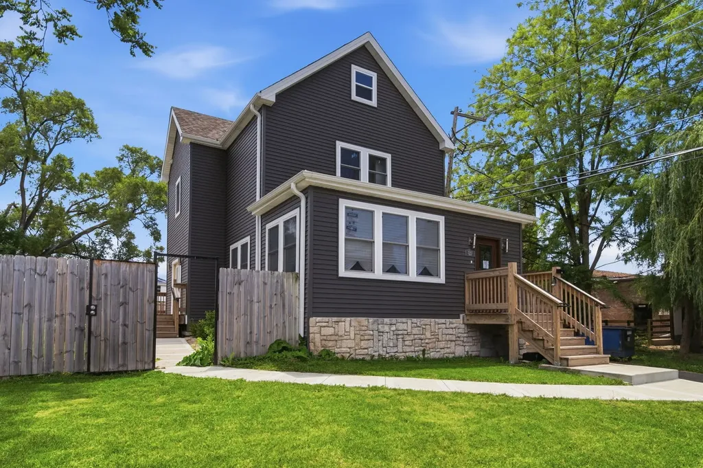 2347 Walnut Street Blue Island IL 60406