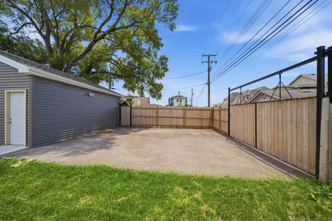2347 Walnut Street Blue Island IL 60406