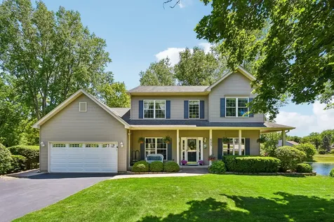 605 Tulip Circle Island Lake IL 60042