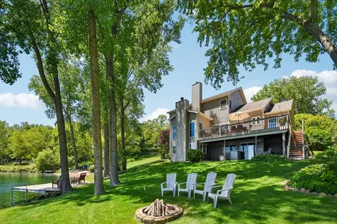 605 Tulip Circle Island Lake IL 60042