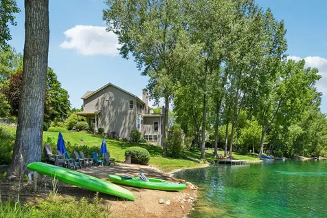 605 Tulip Circle Island Lake IL 60042