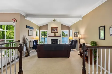 605 Tulip Circle Island Lake IL 60042