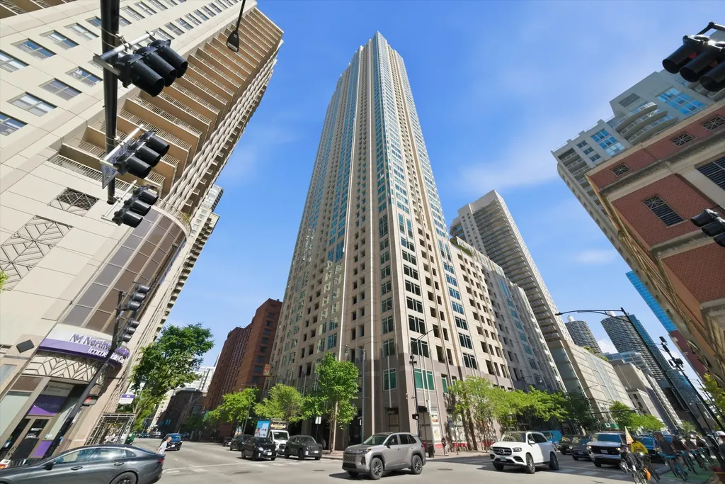 33 West Ontario Street Chicago IL 60611