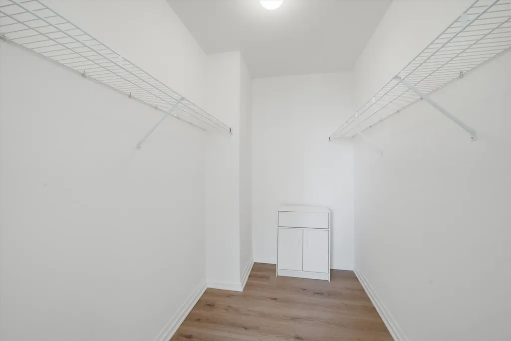 33 West Ontario Street Chicago IL 60611