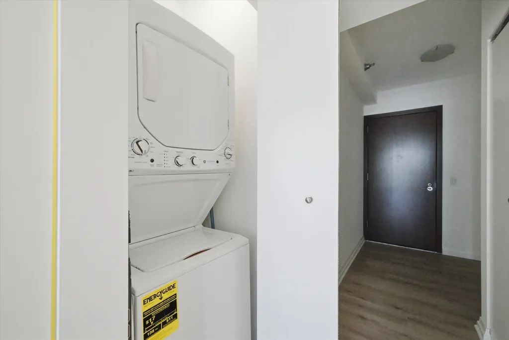 33 West Ontario Street Chicago IL 60611