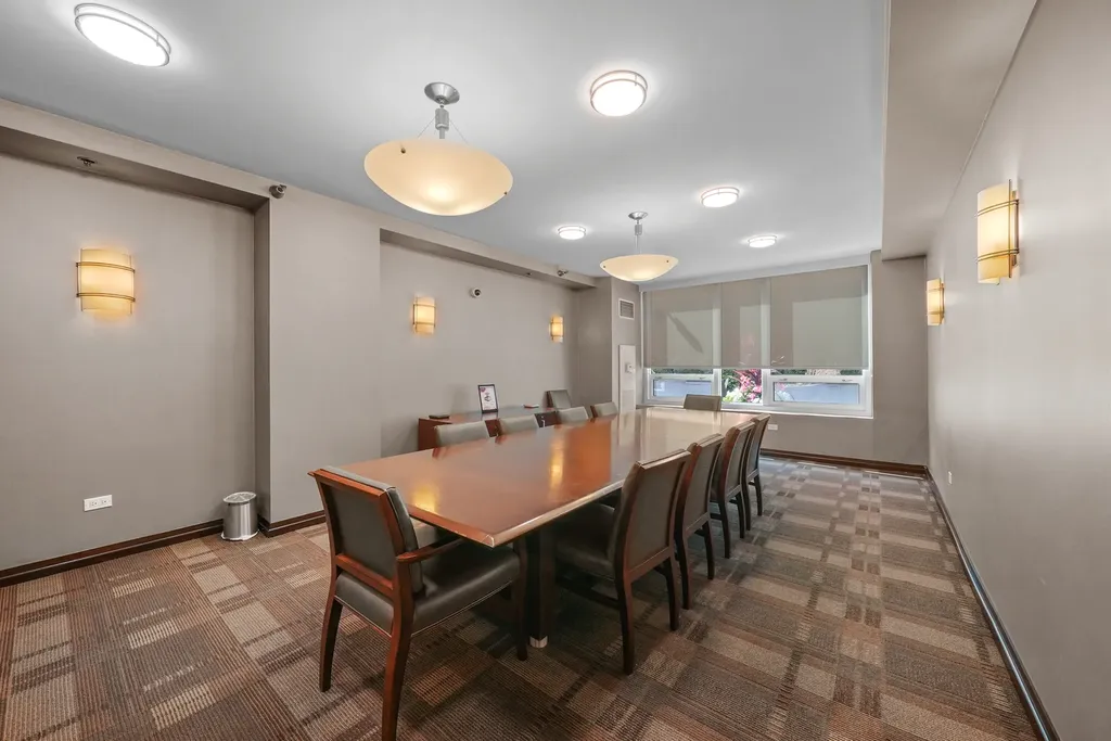 33 West Ontario Street Chicago IL 60611