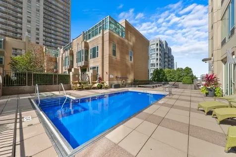 33 West Ontario Street Chicago IL 60611