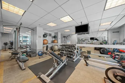 33 West Ontario Street Chicago IL 60611