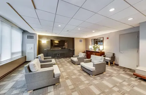 33 West Ontario Street Chicago IL 60611