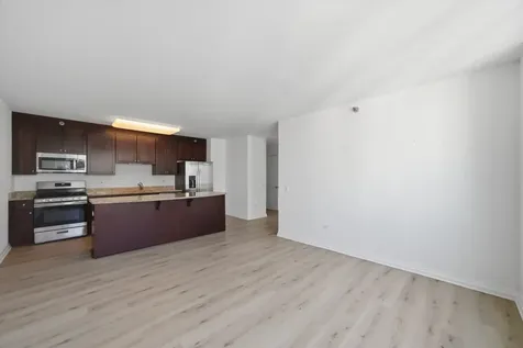 33 West Ontario Street Chicago IL 60611