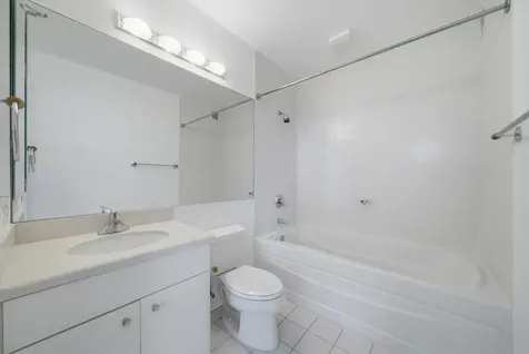 33 West Ontario Street Chicago IL 60611